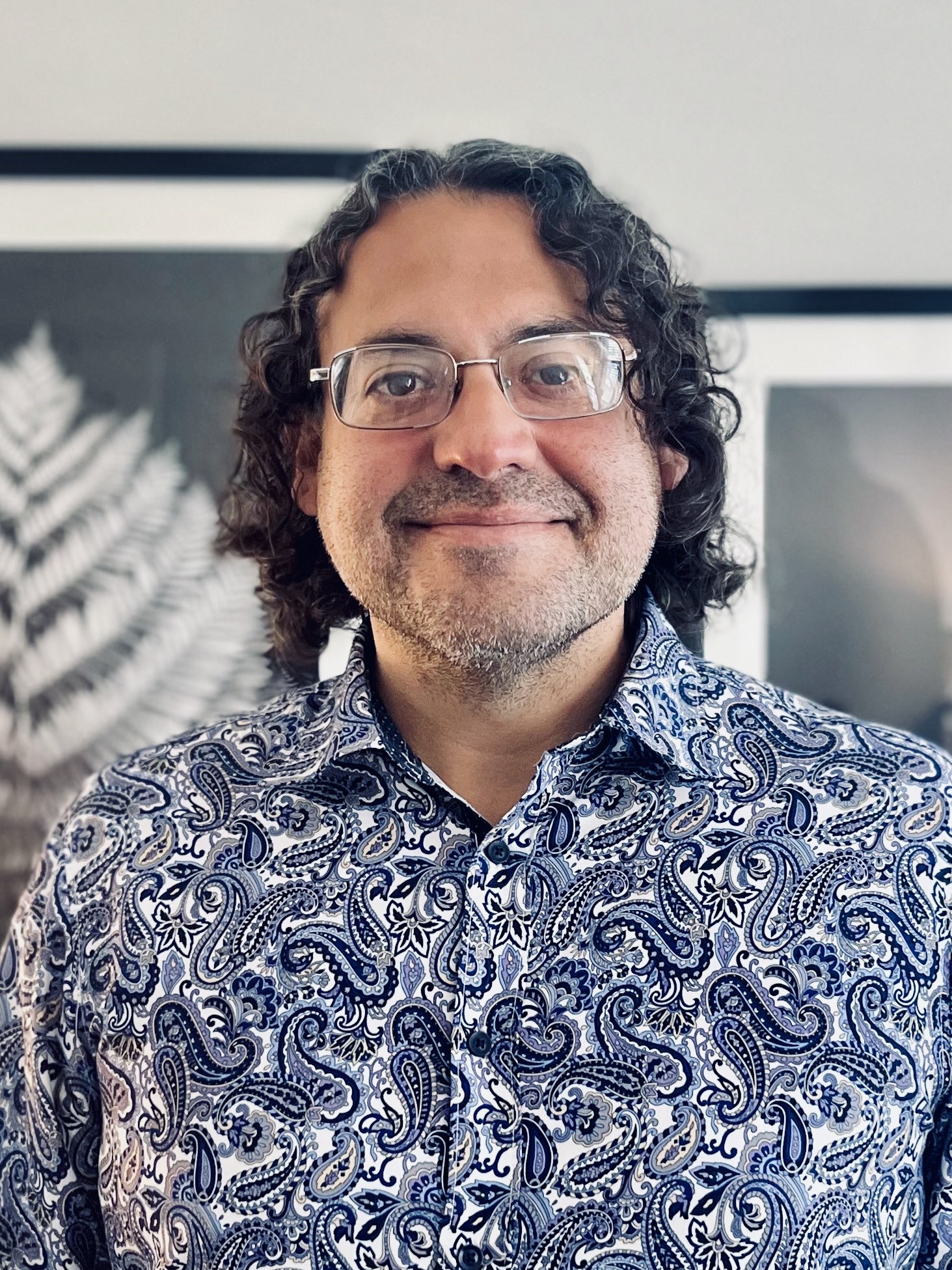 Dan, a compassionate therapist in Chicago